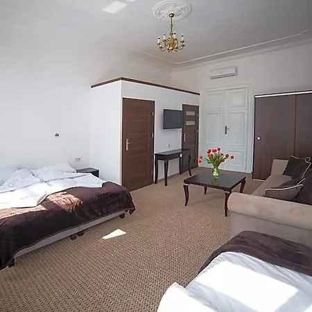 Operahostel Хостел *